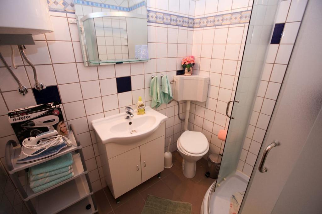 Apartments Franc Povljana Chambre photo