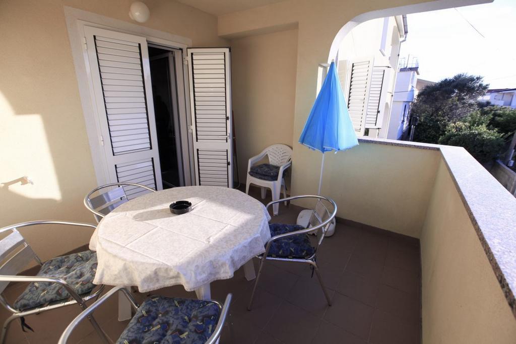 Apartments Franc Povljana Chambre photo