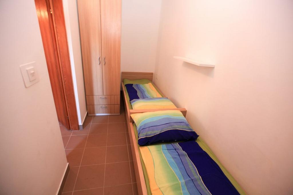 Apartments Franc Povljana Chambre photo