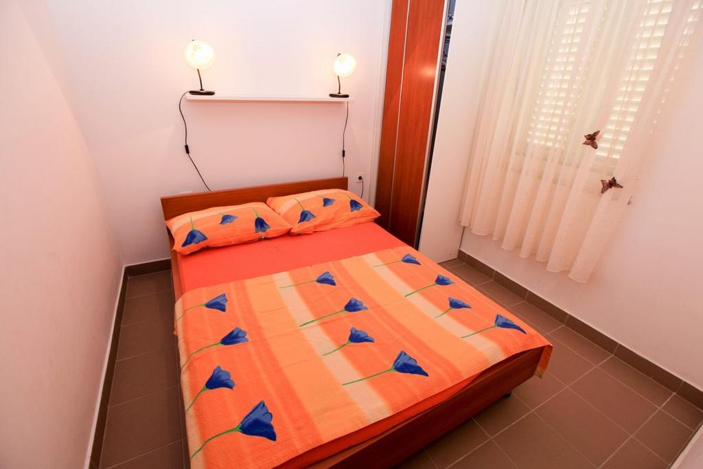 Apartments Franc Povljana Chambre photo